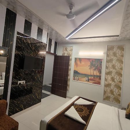 Hotel Smart Plaza Nueva Delhi Exterior foto