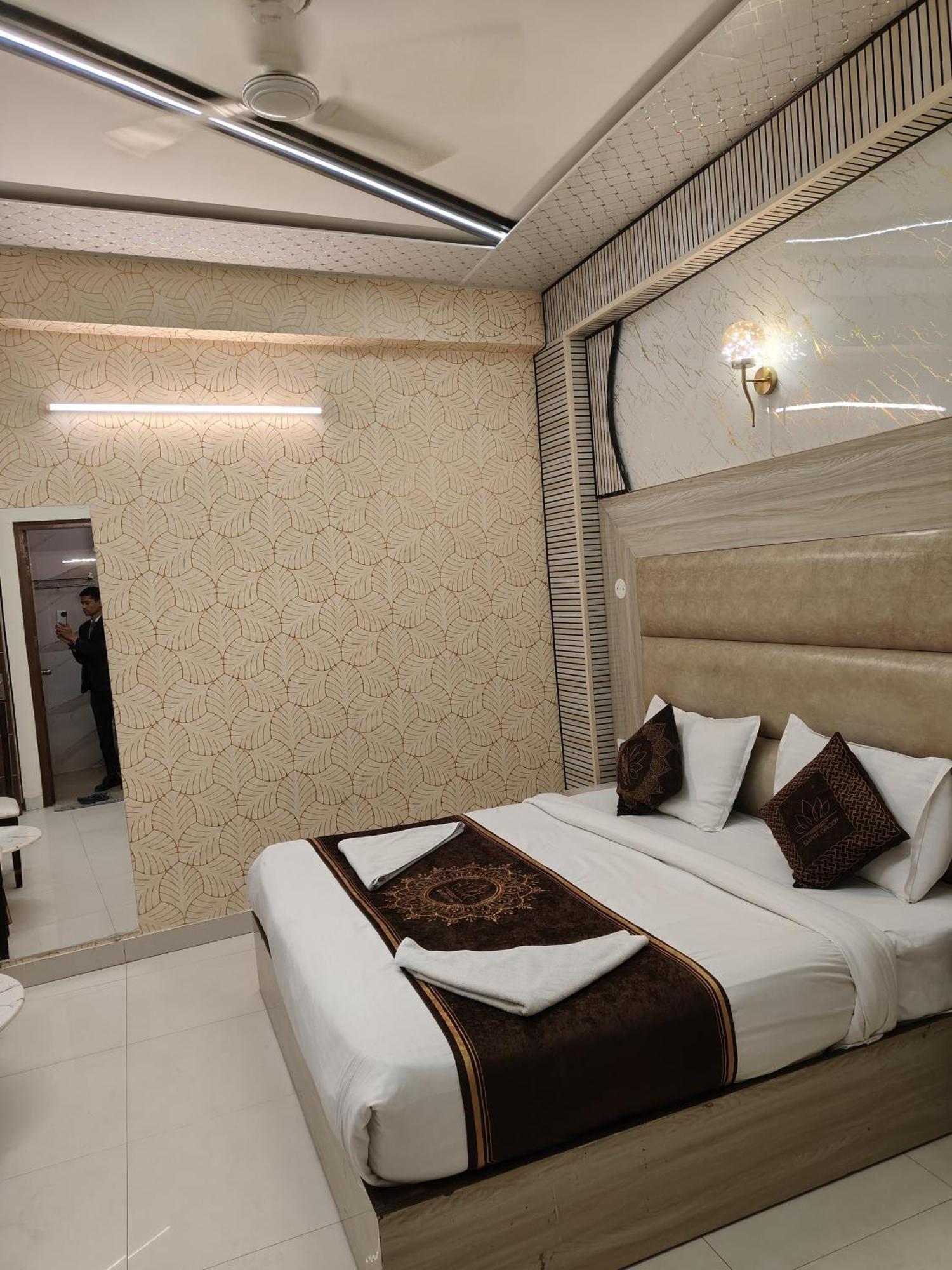 Hotel Smart Plaza Nueva Delhi Exterior foto
